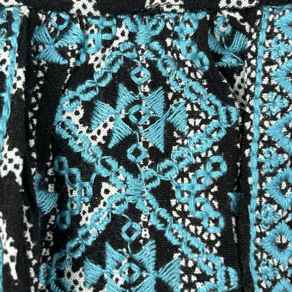 Savana Jane Embroidered Peasant Blouse Size 1X Black Blue Boho Hippie Cap Sleeve - Picture 6 of 10
